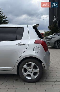 Хэтчбек Suzuki Swift 2007 в 