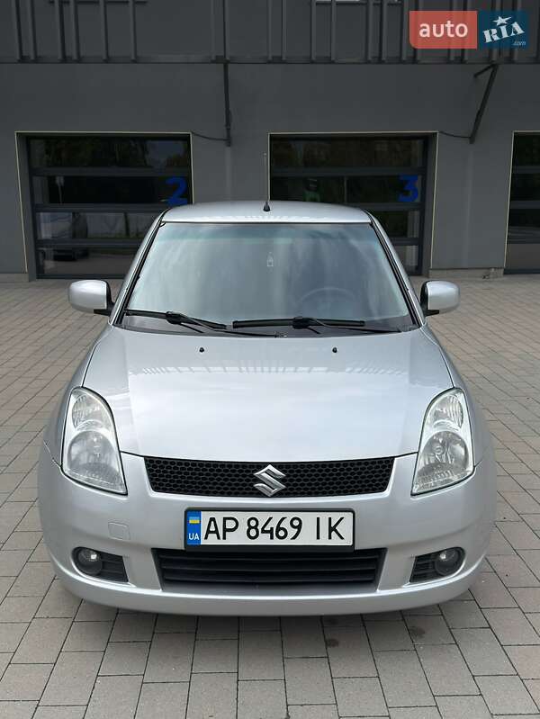 Хэтчбек Suzuki Swift 2007 в 