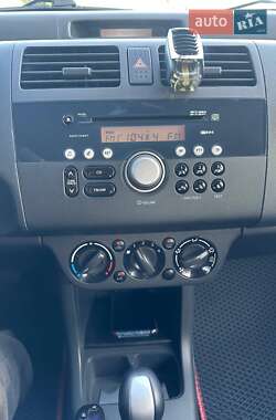 Хэтчбек Suzuki Swift 2008 в 