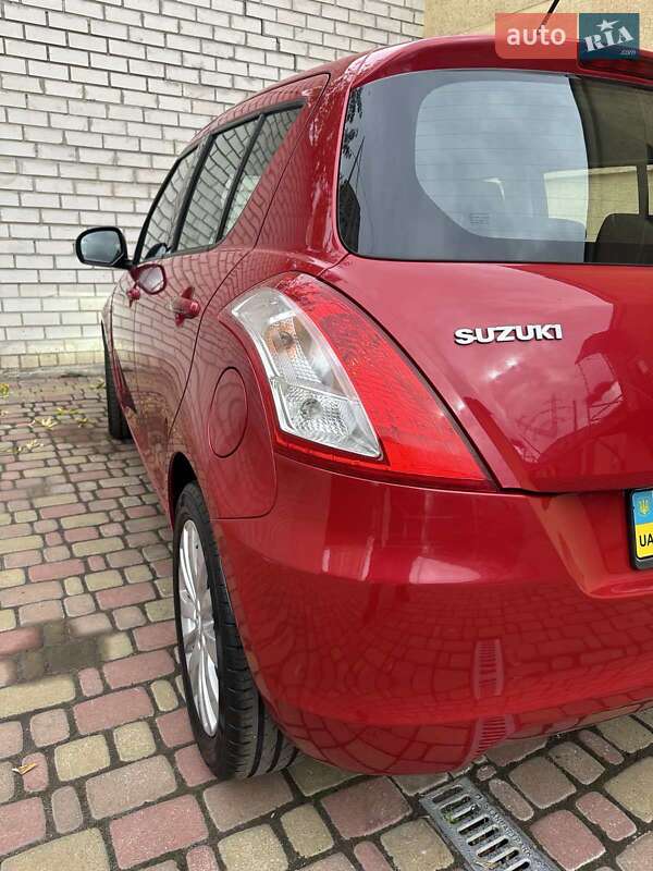Хетчбек Suzuki Swift 2013 в Києві