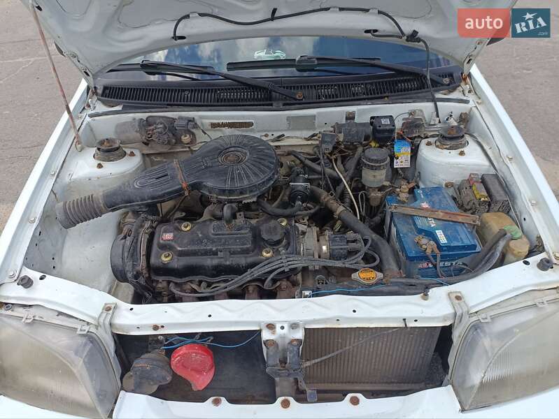 Хетчбек Suzuki Swift 1997 в Запоріжжі фото 19 Хетчбек Suzuki Swift 1997 в Запоріжжі