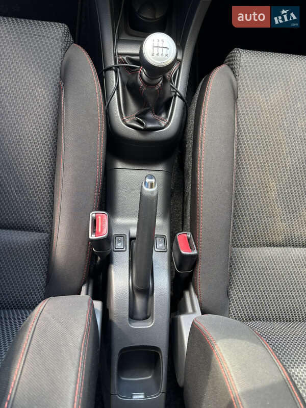 Хэтчбек Suzuki Swift 2014 в Киеве фото 23 Хэтчбек Suzuki Swift 2014 в Киеве