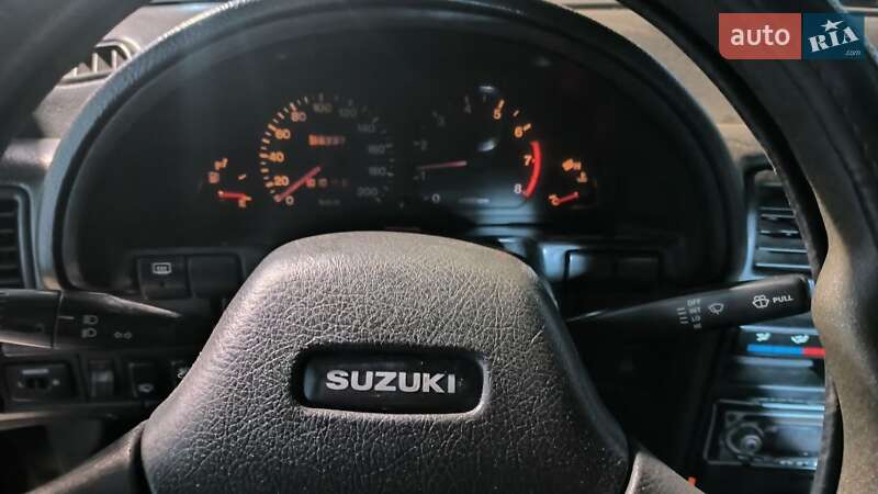 Седан Suzuki Swift 1993 в Києві фото 9 Седан Suzuki Swift 1993 в Києві