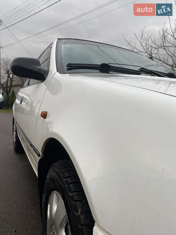 Хэтчбек Suzuki Swift 2001 в Владимире фото 3 Хэтчбек Suzuki Swift 2001 в Владимире