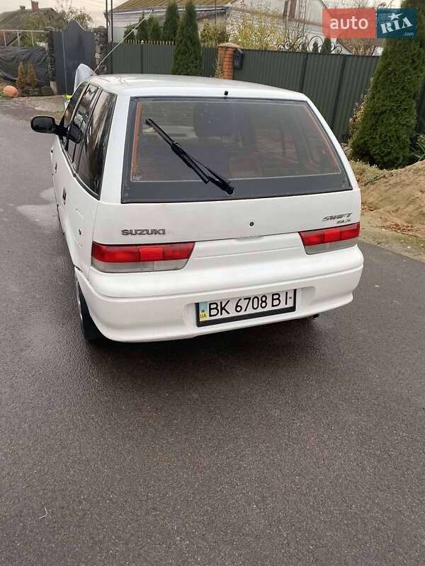 Хэтчбек Suzuki Swift 2001 в Владимире фото 6 Хэтчбек Suzuki Swift 2001 в Владимире