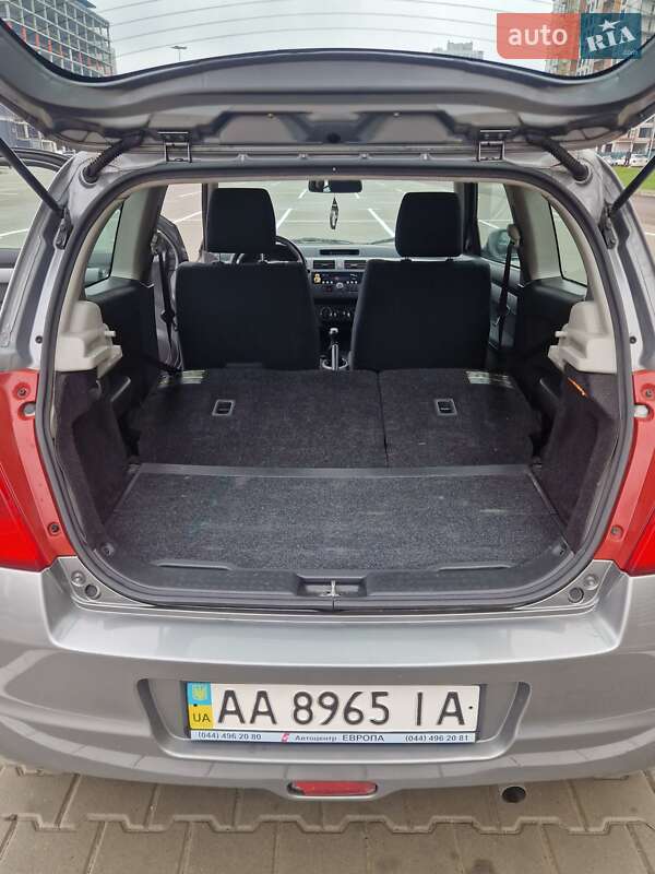 Хетчбек Suzuki Swift 2008 в Києві фото 25 Хетчбек Suzuki Swift 2008 в Києві