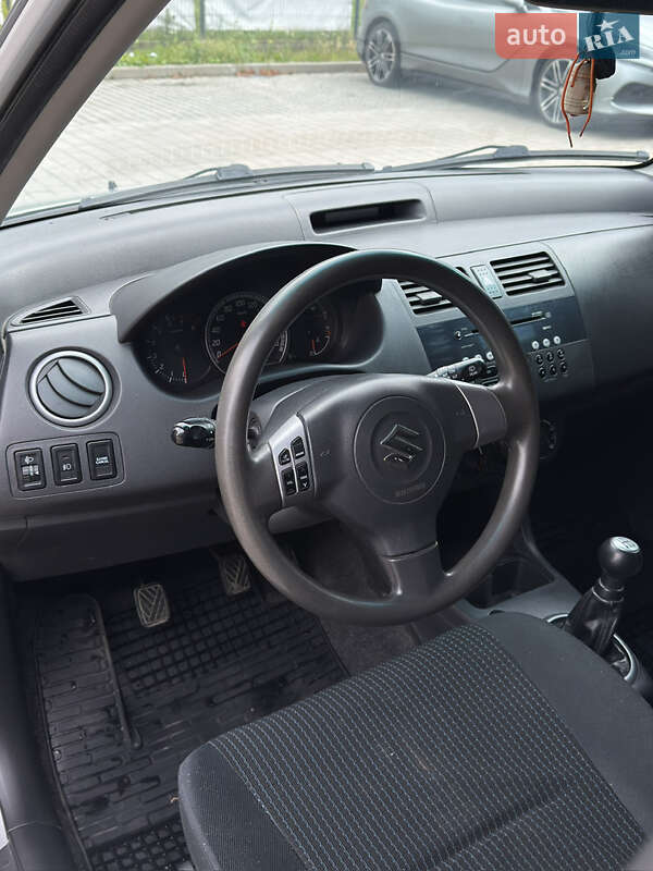 Хетчбек Suzuki Swift 2007 в Львові