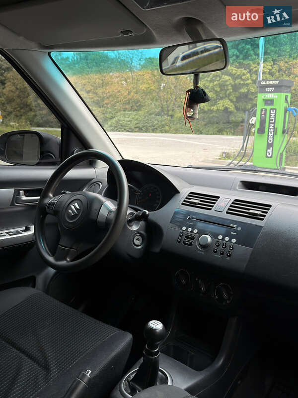 Хетчбек Suzuki Swift 2007 в Львові