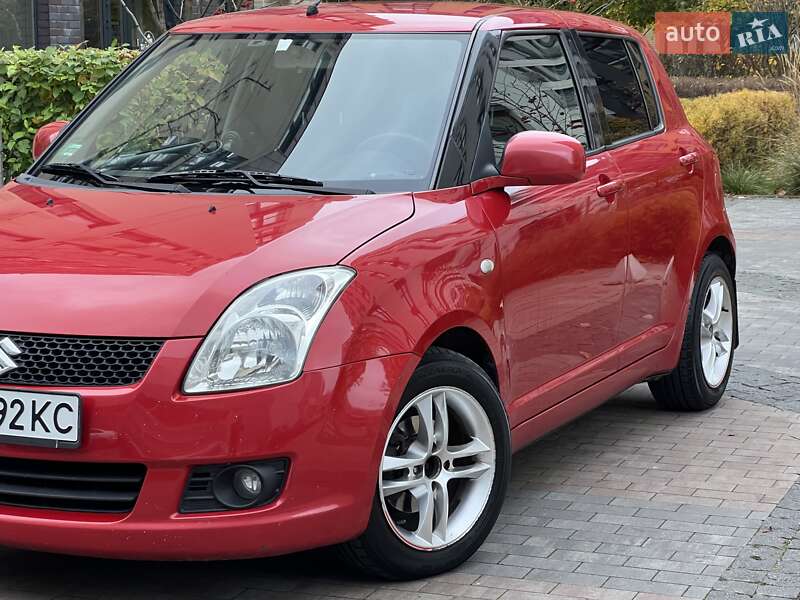 Хэтчбек Suzuki Swift 2008 в Киеве