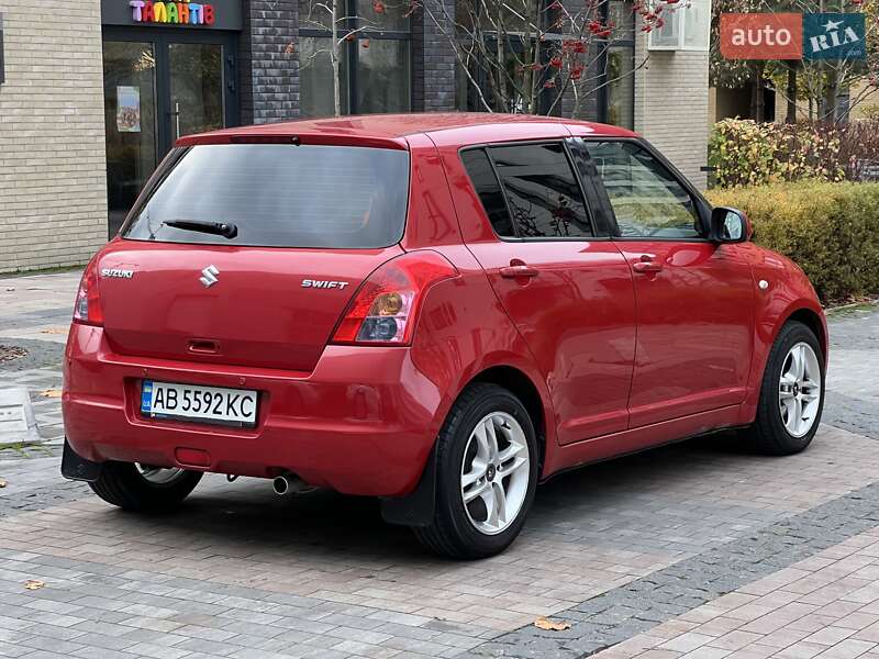 Хэтчбек Suzuki Swift 2008 в Киеве