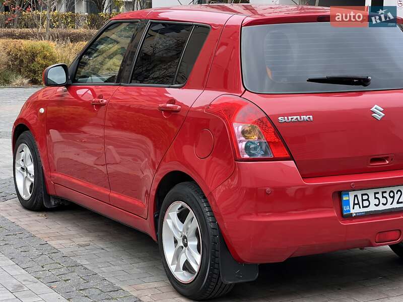 Хэтчбек Suzuki Swift 2008 в Киеве
