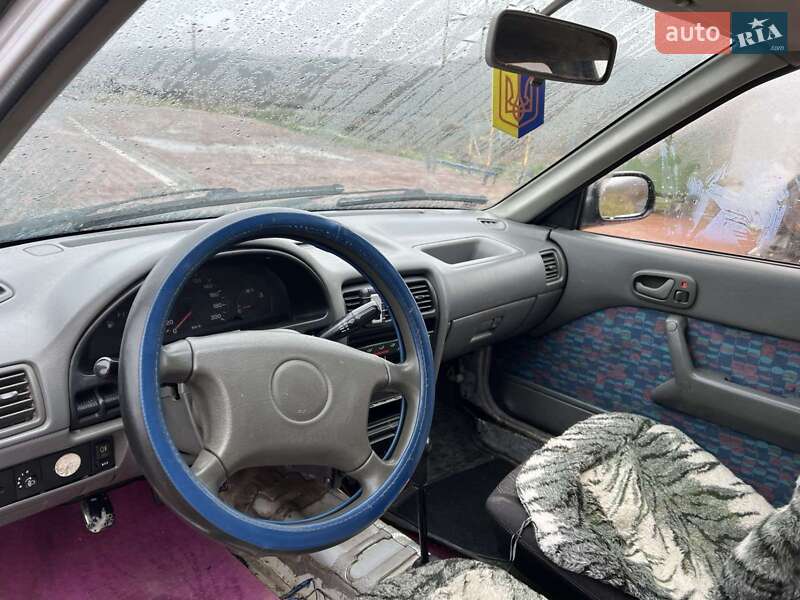 Хэтчбек Suzuki Swift 2001 в Тернополе