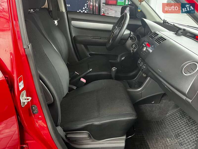 Хетчбек Suzuki Swift 2006 в Дніпрі фото 12 Хетчбек Suzuki Swift 2006 в Дніпрі