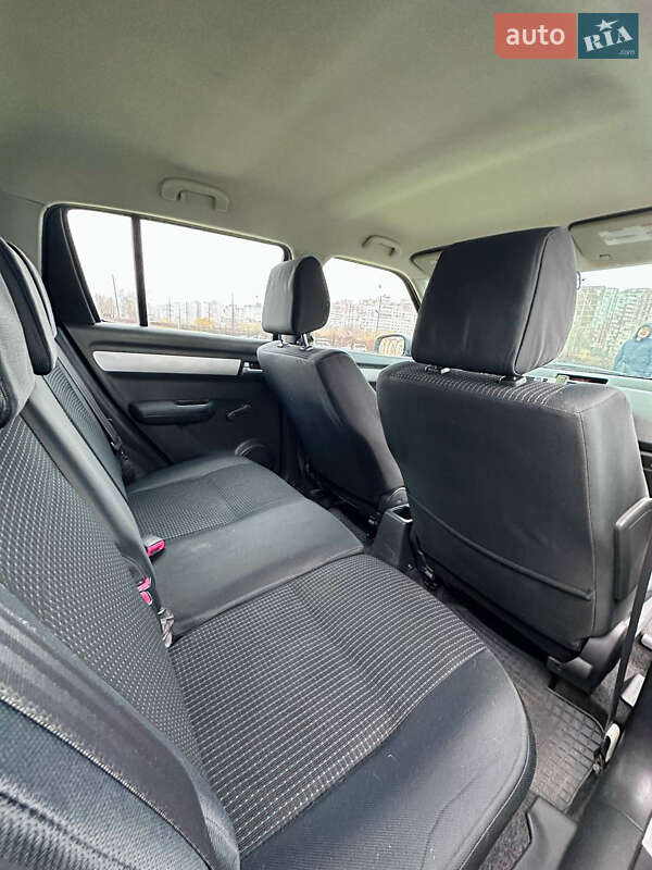 Хэтчбек Suzuki Swift 2006 в Киеве