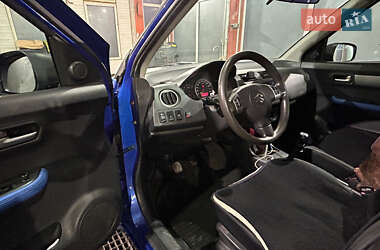 Хэтчбек Suzuki Swift 2005 в Кропивницком