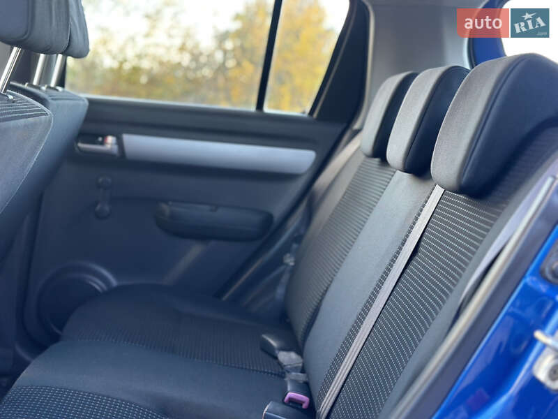 Хетчбек Suzuki Swift 2006 в Старокостянтинові