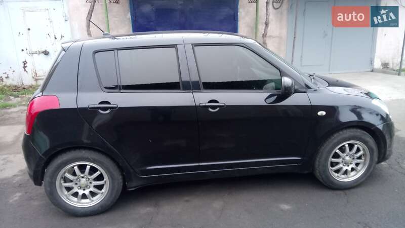 Хетчбек Suzuki Swift 2007 в Чорноморську