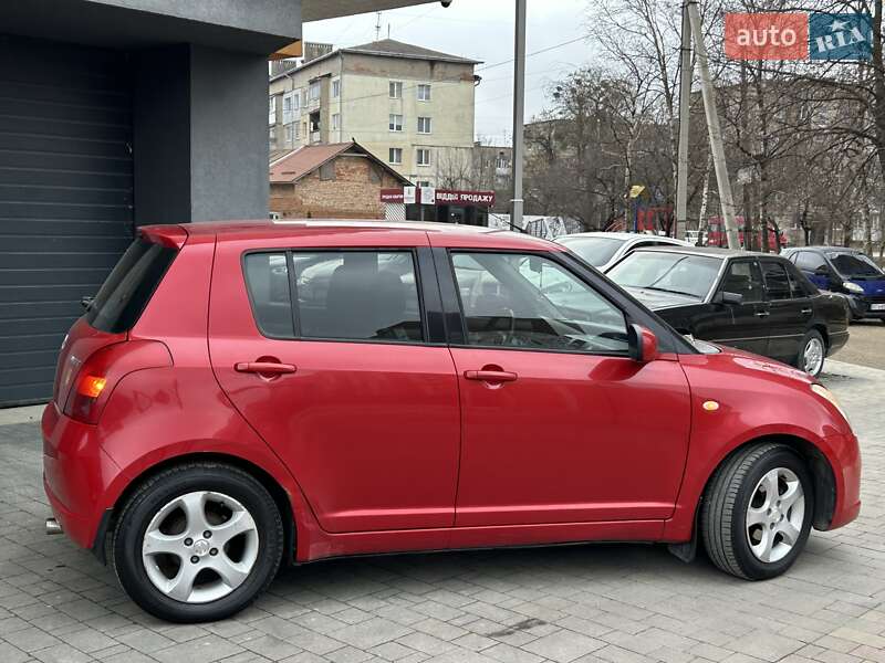 Хэтчбек Suzuki Swift 2005 в Ивано-Франковске фото 9 Хэтчбек Suzuki Swift 2005 в Ивано-Франковске
