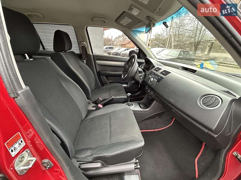 Хэтчбек Suzuki Swift 2005 в Ивано-Франковске фото 20 Хэтчбек Suzuki Swift 2005 в Ивано-Франковске
