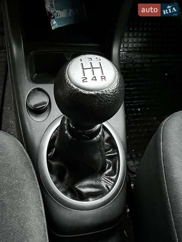 Хэтчбек Suzuki Swift 2008 в Шептицькому