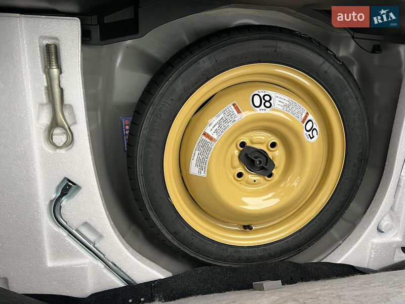 Хэтчбек Suzuki Swift 2024 в Виннице