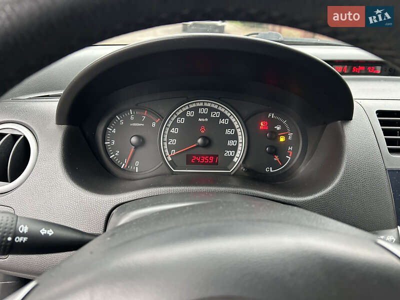 Хэтчбек Suzuki Swift 2008 в Конотопе фото 6 Хэтчбек Suzuki Swift 2008 в Конотопе