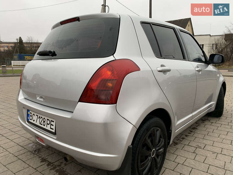 Хэтчбек Suzuki Swift 2005 в Дрогобыче фото 8 Хэтчбек Suzuki Swift 2005 в Дрогобыче