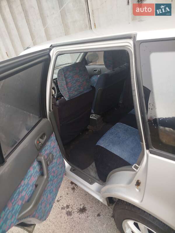 Хэтчбек Suzuki Swift 2003 в Сарнах фото 16 Хэтчбек Suzuki Swift 2003 в Сарнах