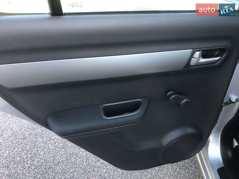 Хэтчбек Suzuki Swift 2010 в Мироновке