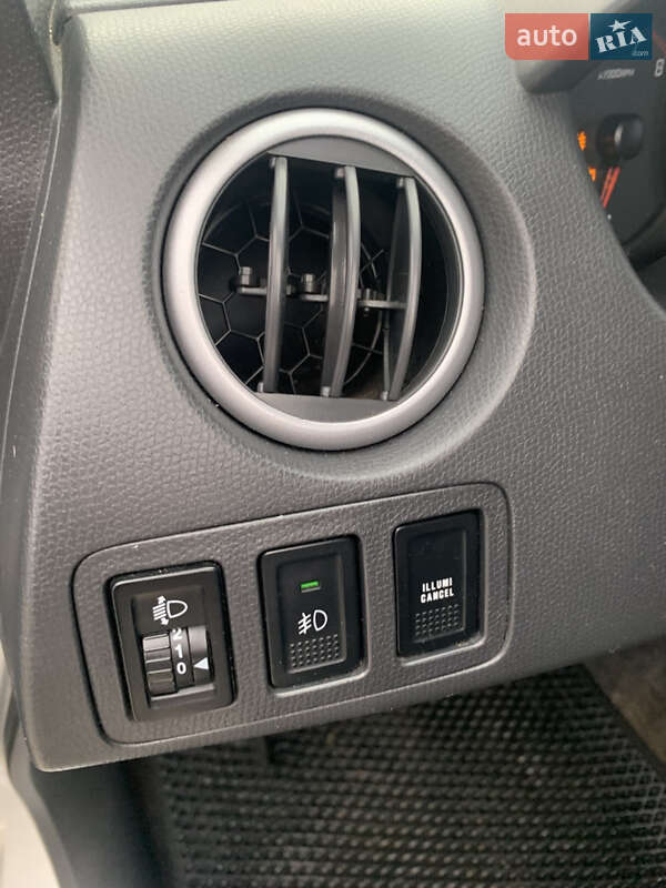 Хэтчбек Suzuki Swift 2005 в Дрогобыче