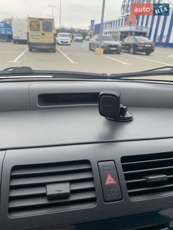 Хэтчбек Suzuki Swift 2005 в Дрогобыче