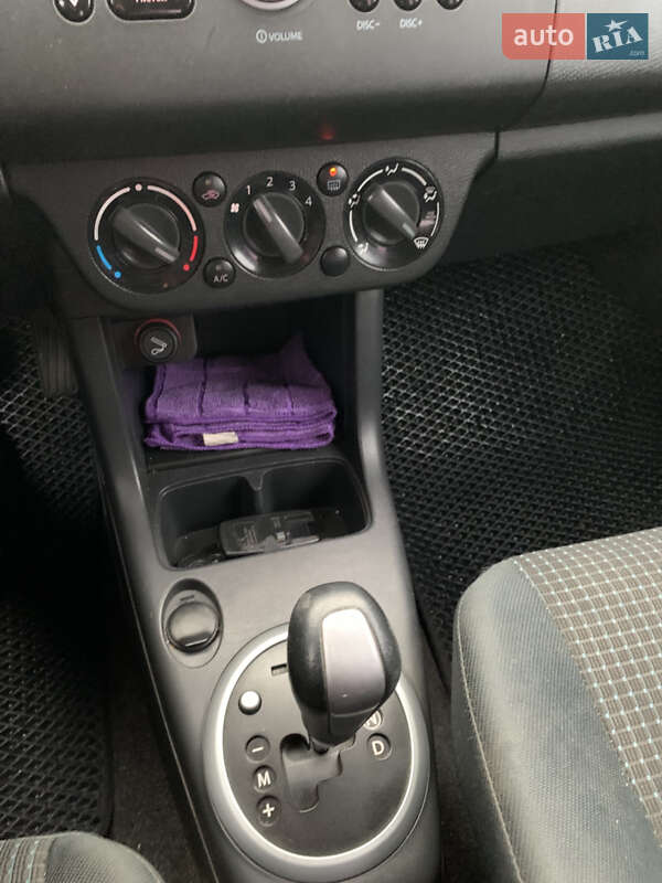 Хэтчбек Suzuki Swift 2005 в Дрогобыче