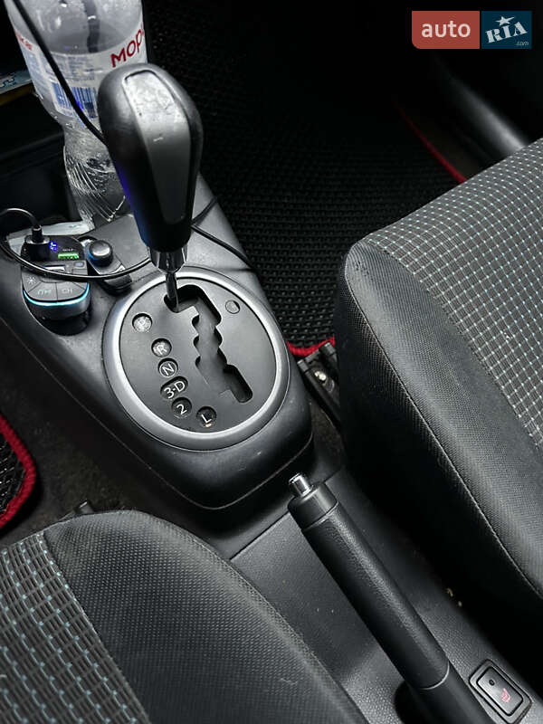 Хэтчбек Suzuki Swift 2005 в Киеве