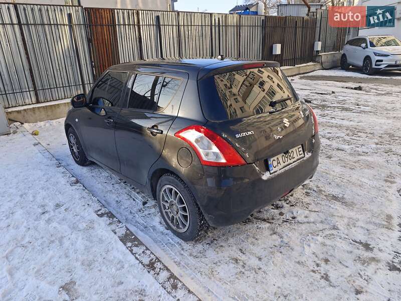 Хэтчбек Suzuki Swift 2012 в Черкассах