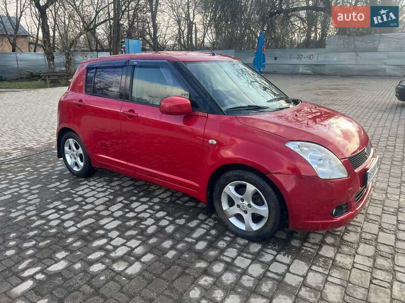 Хэтчбек Suzuki Swift 2005 в Одессе фото Хэтчбек Suzuki Swift 2005 в Одессе