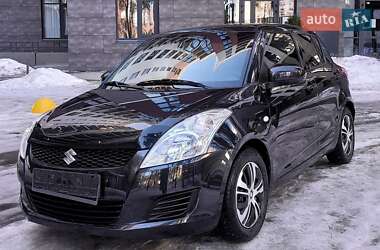 Хэтчбек Suzuki Swift 2012 в Киеве