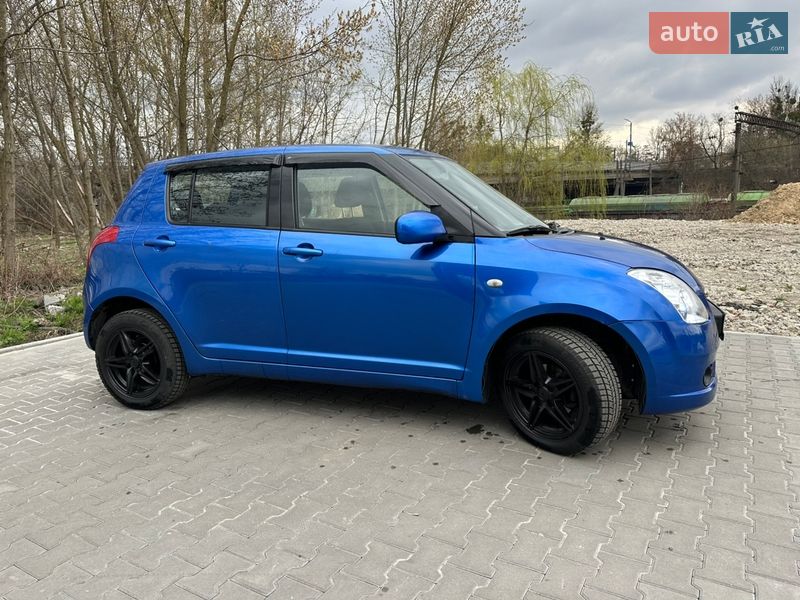 Хэтчбек Suzuki Swift 2006 в Львове