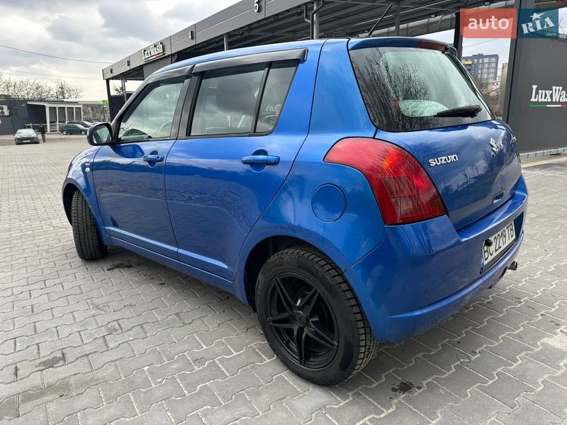 Хэтчбек Suzuki Swift 2006 в Львове