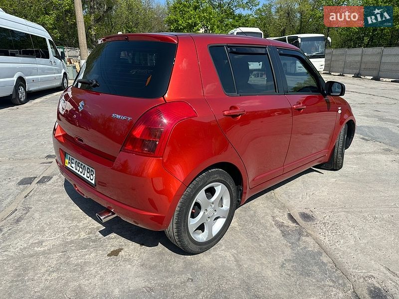 Хетчбек Suzuki Swift 2006 в Кривому Розі