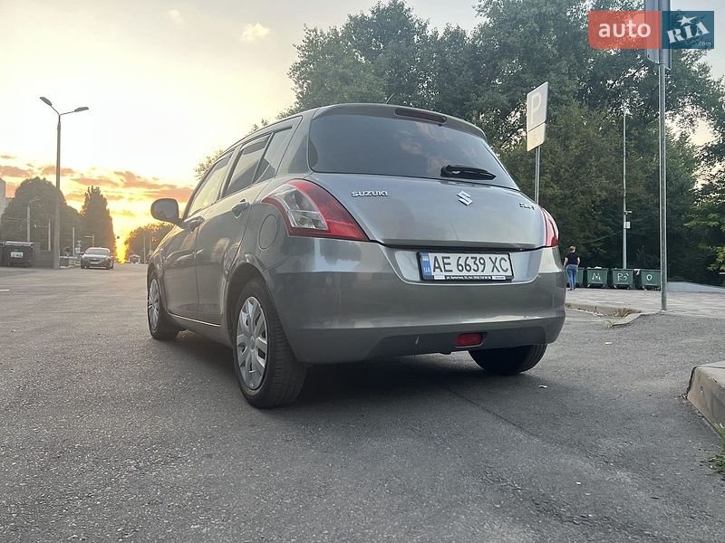 Хэтчбек Suzuki Swift 2012 в Днепре