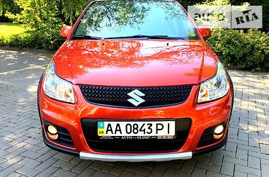 Внедорожник / Кроссовер Suzuki SX4 2013 в Киеве