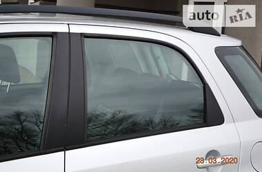 Позашляховик / Кросовер Suzuki SX4 2012 в 