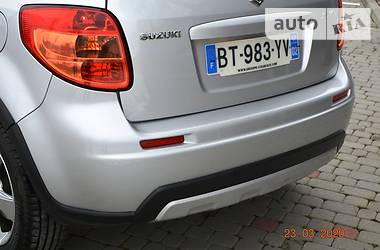 Позашляховик / Кросовер Suzuki SX4 2012 в 