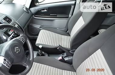 Позашляховик / Кросовер Suzuki SX4 2012 в 