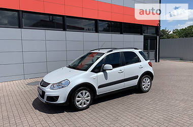 Хетчбек Suzuki SX4 2013 в 