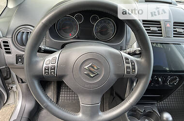 Позашляховик / Кросовер Suzuki SX4 2012 в Дніпрі