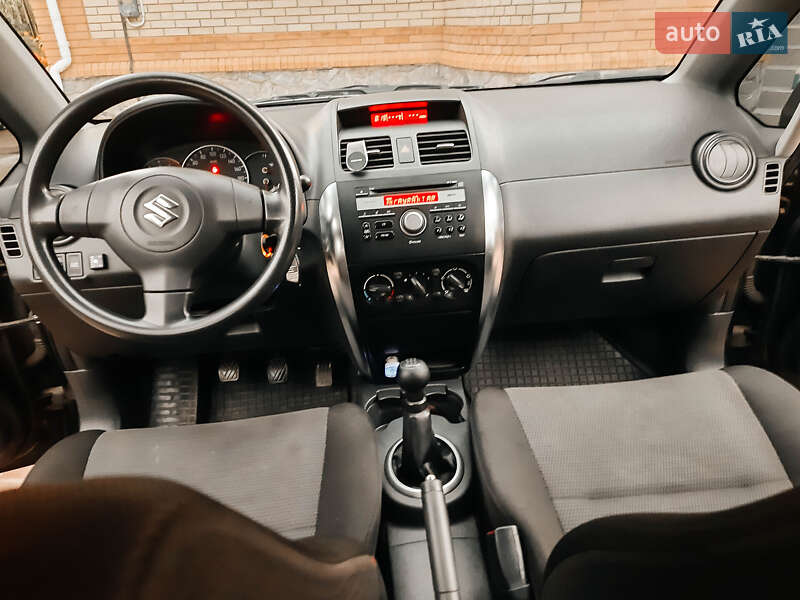 Седан Suzuki SX4 2008 в Кременчуге