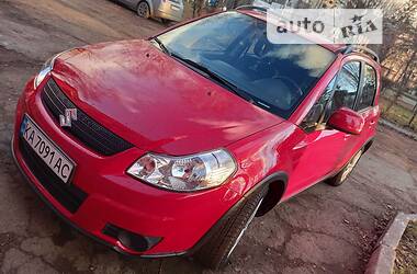 Позашляховик / Кросовер Suzuki SX4 2010 в 
