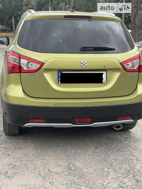 Внедорожник / Кроссовер Suzuki SX4 2014 в Черкассах