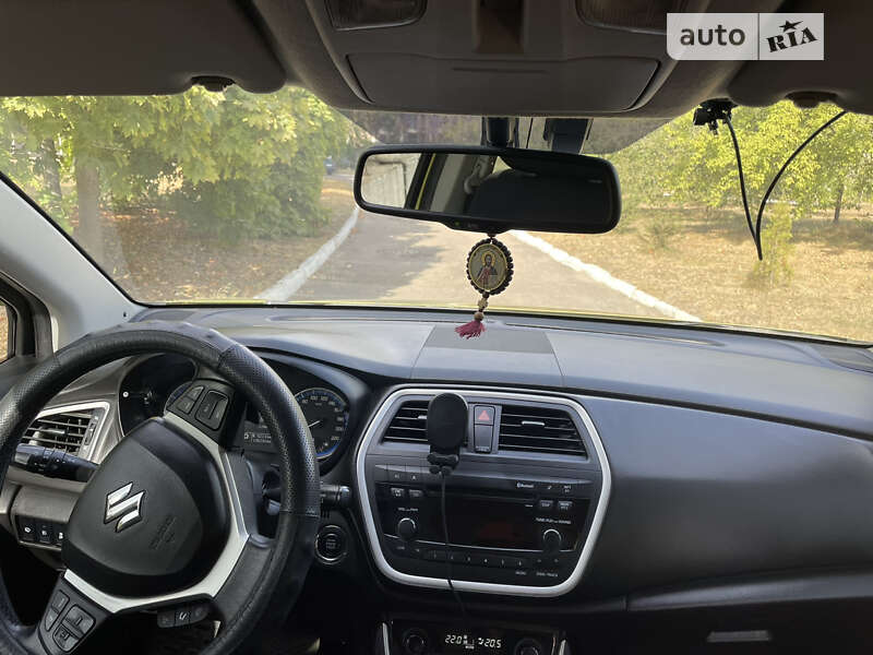 Внедорожник / Кроссовер Suzuki SX4 2014 в Черкассах